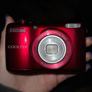 Red Nikon Coolpix 1.26 Digital AA Battery Camera LIKE NEW